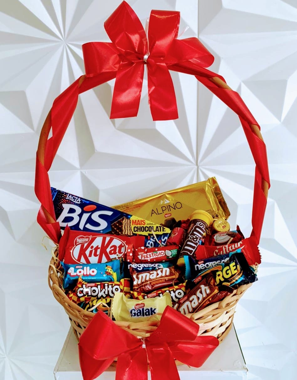 Cesta de chocolates com Alpino