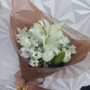 Buquê de flores brancas